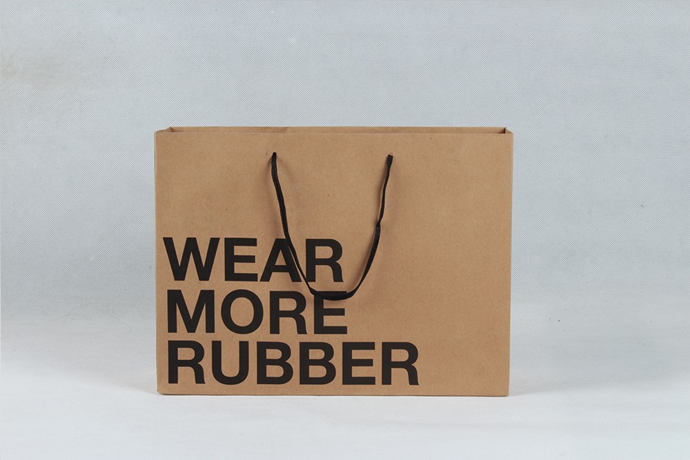 WEAR MORE RUBBER簡(jiǎn)約牛皮紙袋