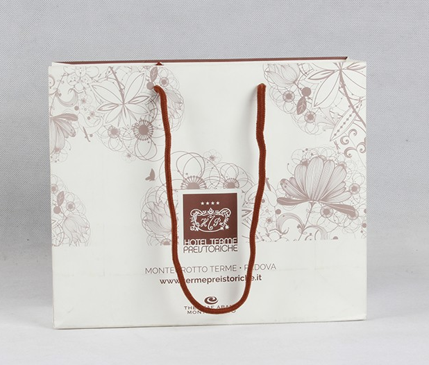 服裝紙袋設計時需要注意哪些事項？